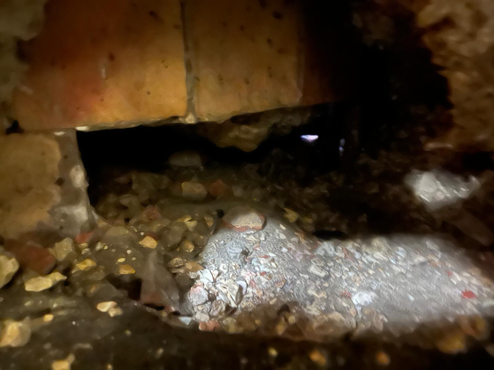 Dégâts des eaux dans une maison après inondation