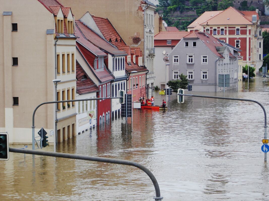 Dégâts des eaux dans une maison après une inondation